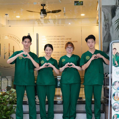KEM TRỊ MỤN VALERIA
